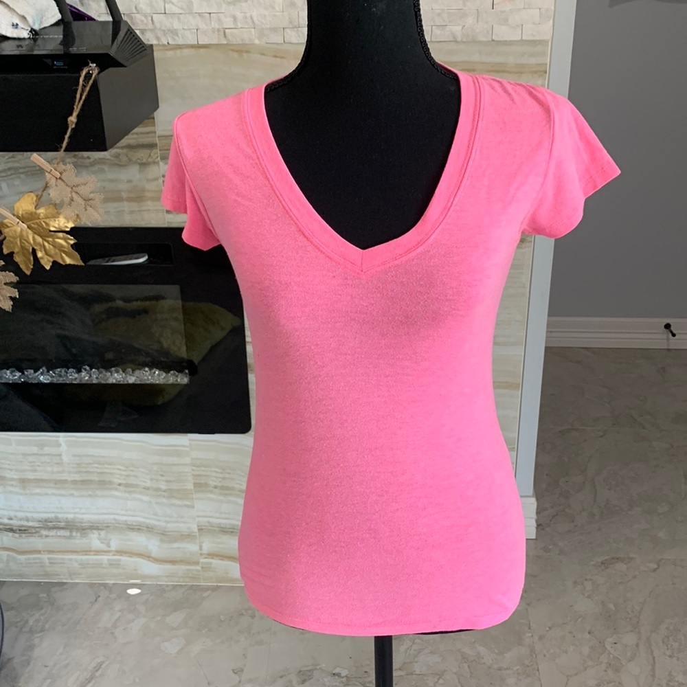 Hot Pink Fitted Stretch Short Sleeve Tee Size M